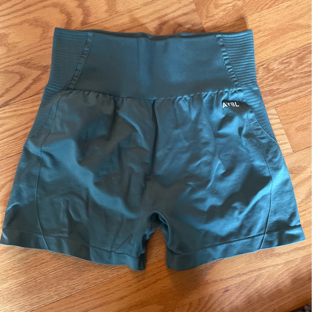 NWOT AYBL Balance V2 Seamless Green Shorts - Picture 3 of 6